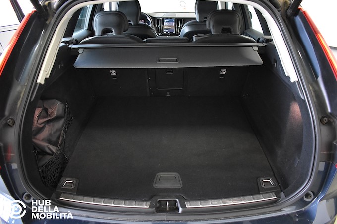 VOLVO XC60 B4 (d) automatico Core